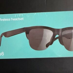 Black Wireless Audio Sunglasses